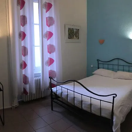 Astoria 2*