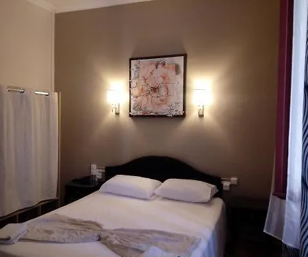 Astoria Hotel 2*