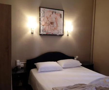 Astoria فندق قرقشونه
